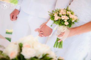 Букет из роз для свадьбы на Кипре