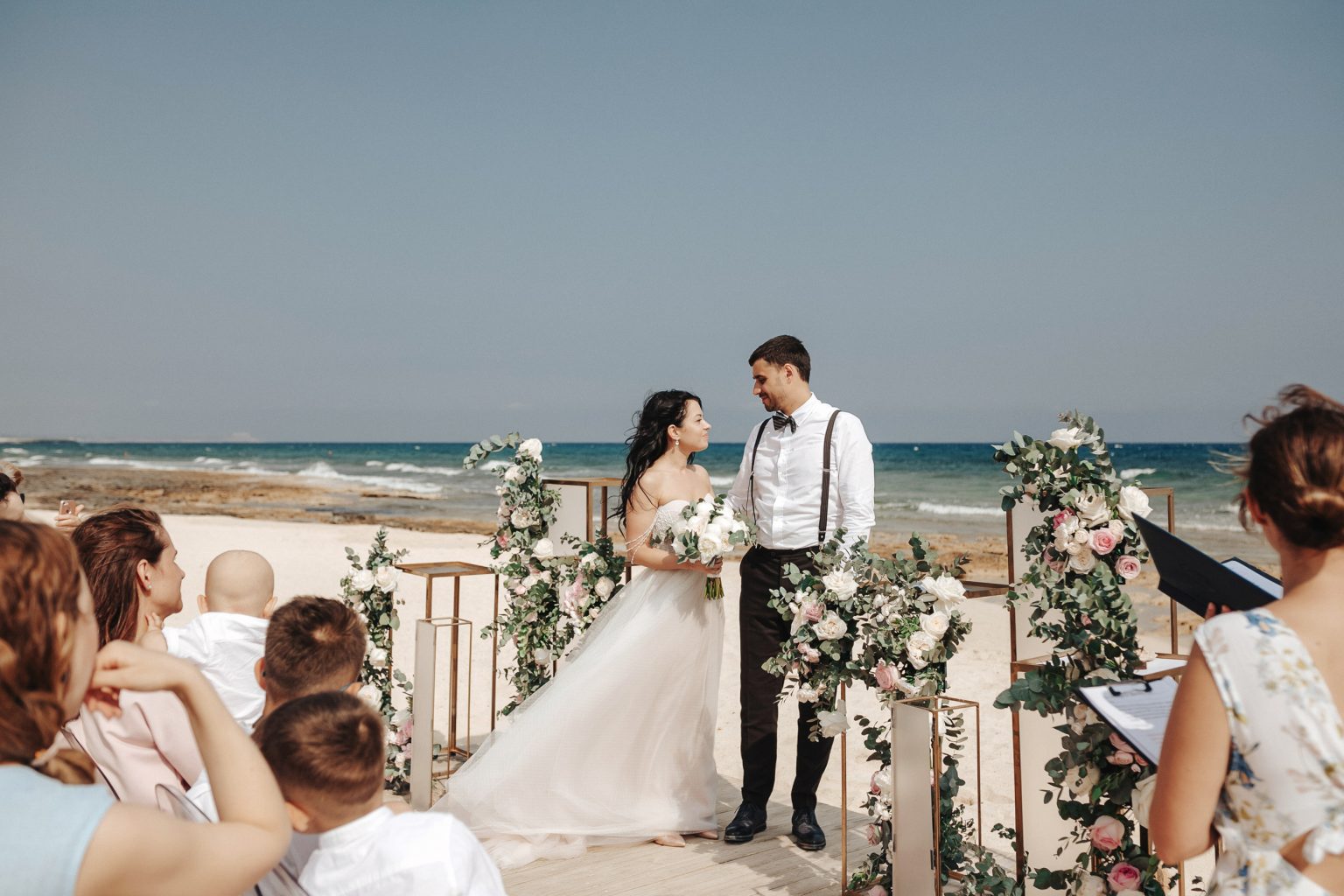 Свадьба на пляже Сирен в Айя-Напе. Александр и Светлана